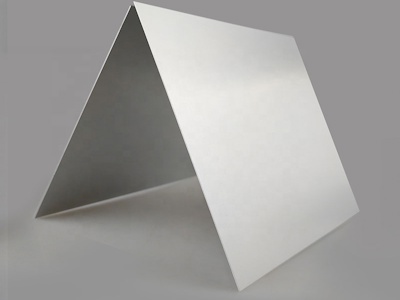 Стандартная противоскользящая алюминиевая плитка: безопасность и надежность в каждом шаге